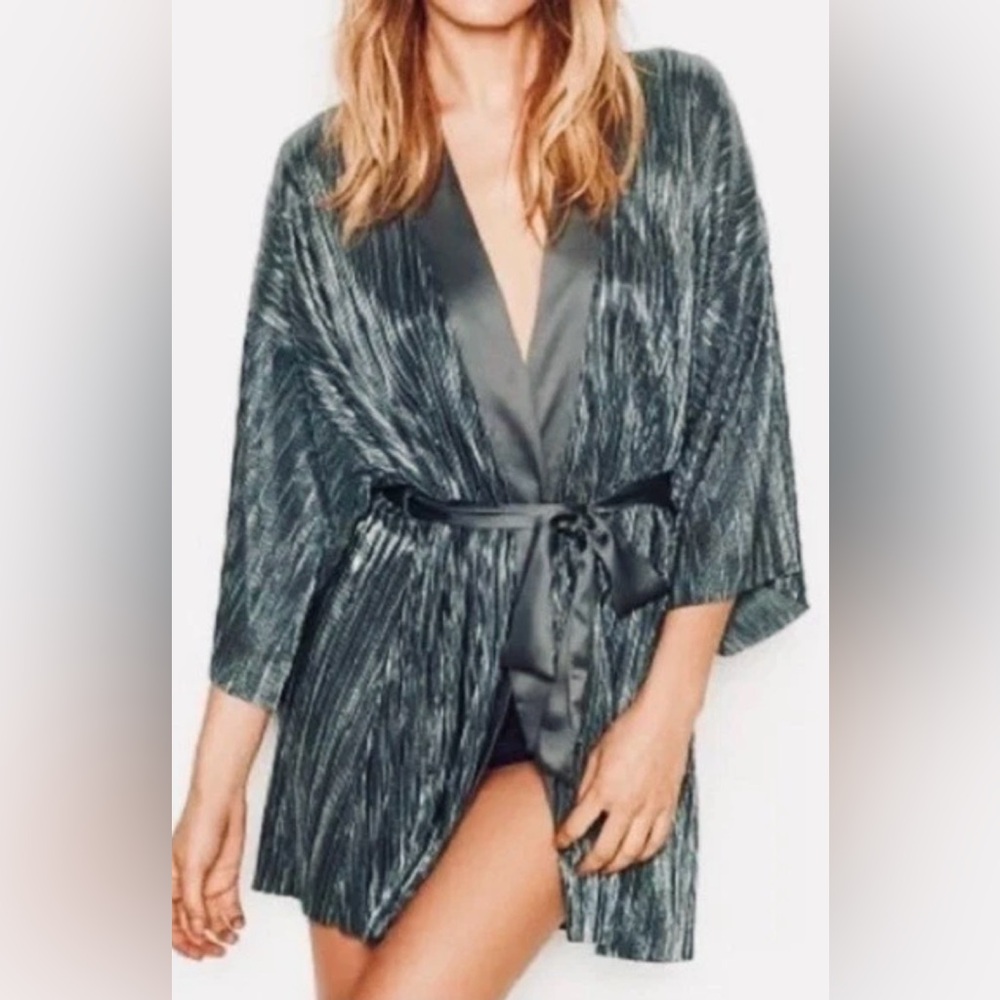 Victoria's Secret gray metallic Satin Women's Robe M/L